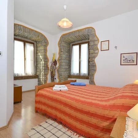 Bella Vista Apartment *