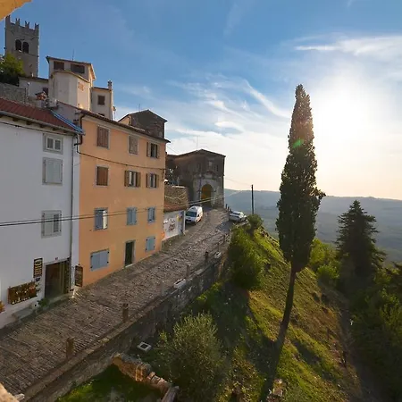 Bella Vista *