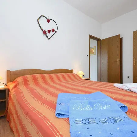 Bella Vista Apartment *